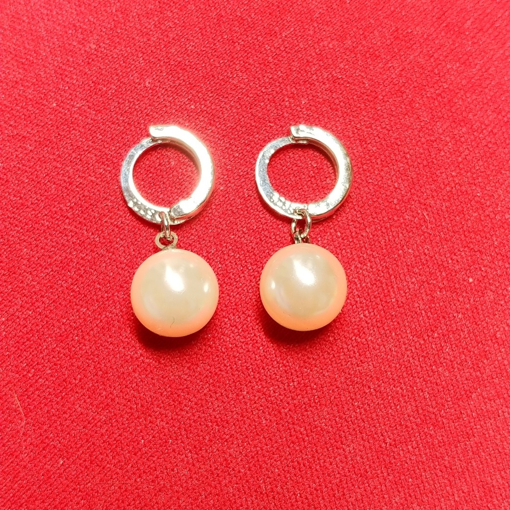 🎀 Pearl Drop Hoop Silver Earrings NEW ~Price FIRM - Picture 3 of 8